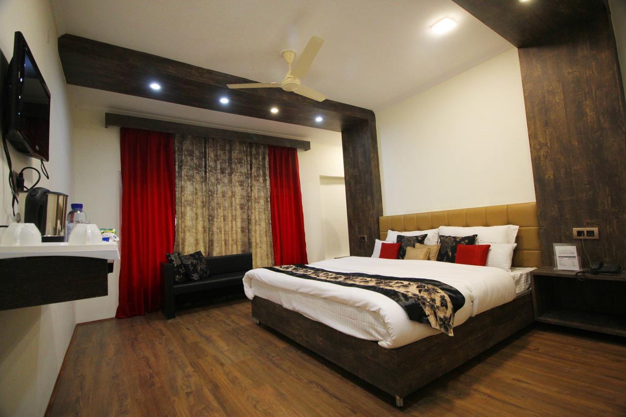Hotel Green Leaf Srīnagar Kültér fotó